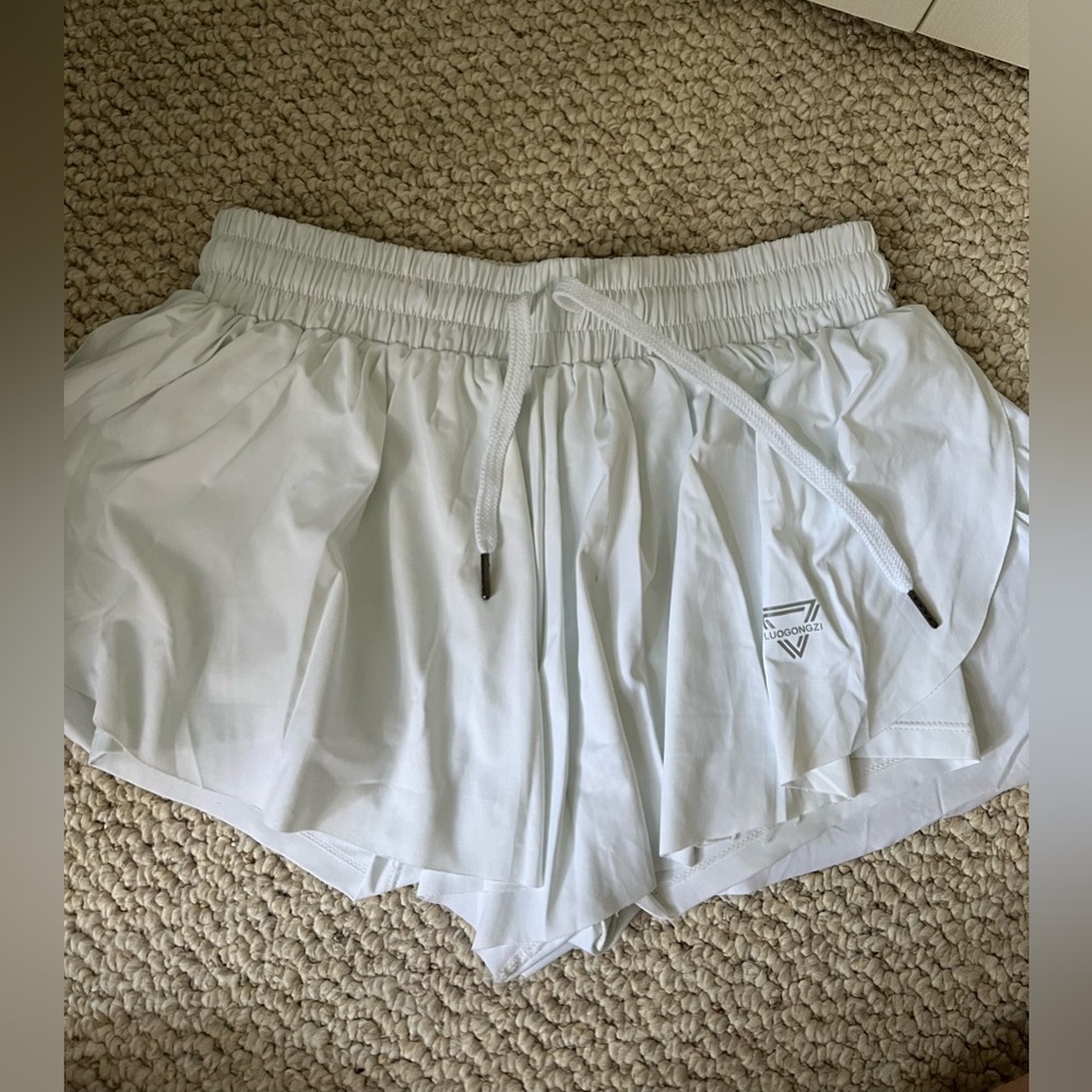 Amazon white shorts